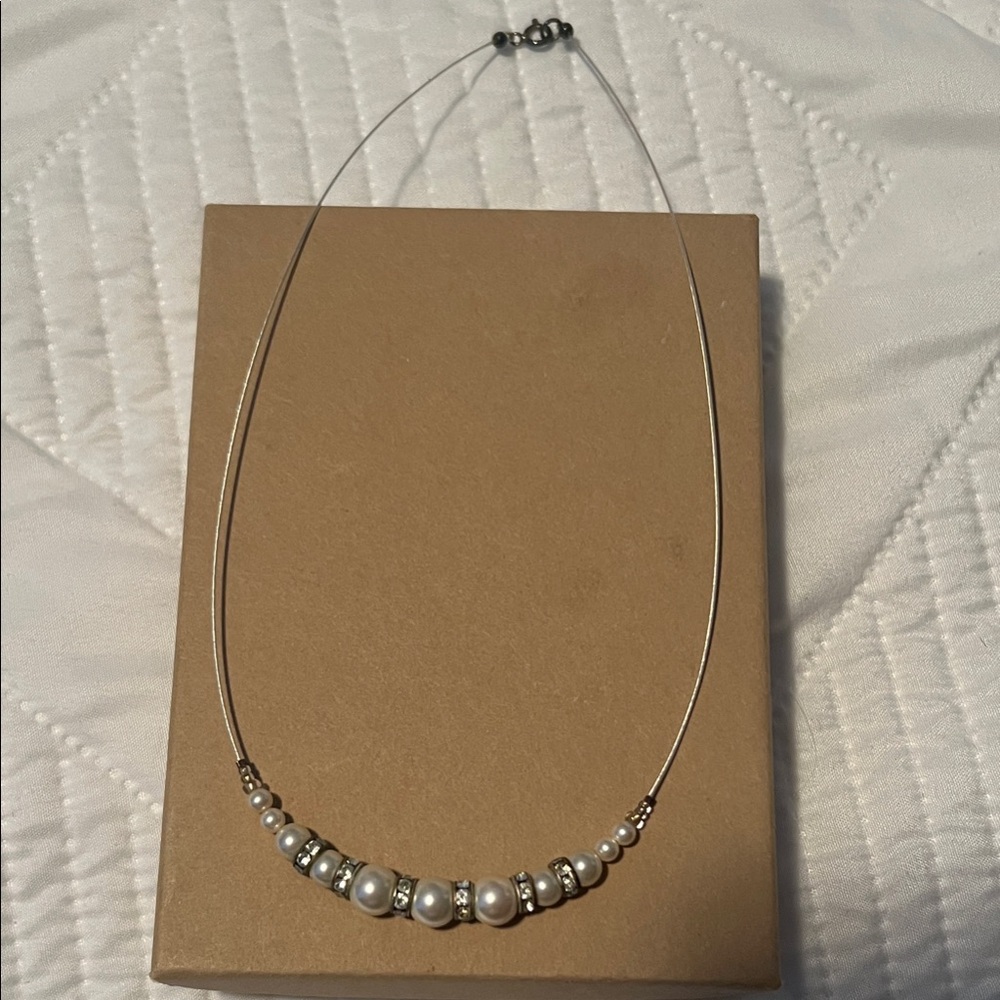 Elegant Pearl and Gold Beaded Necklace